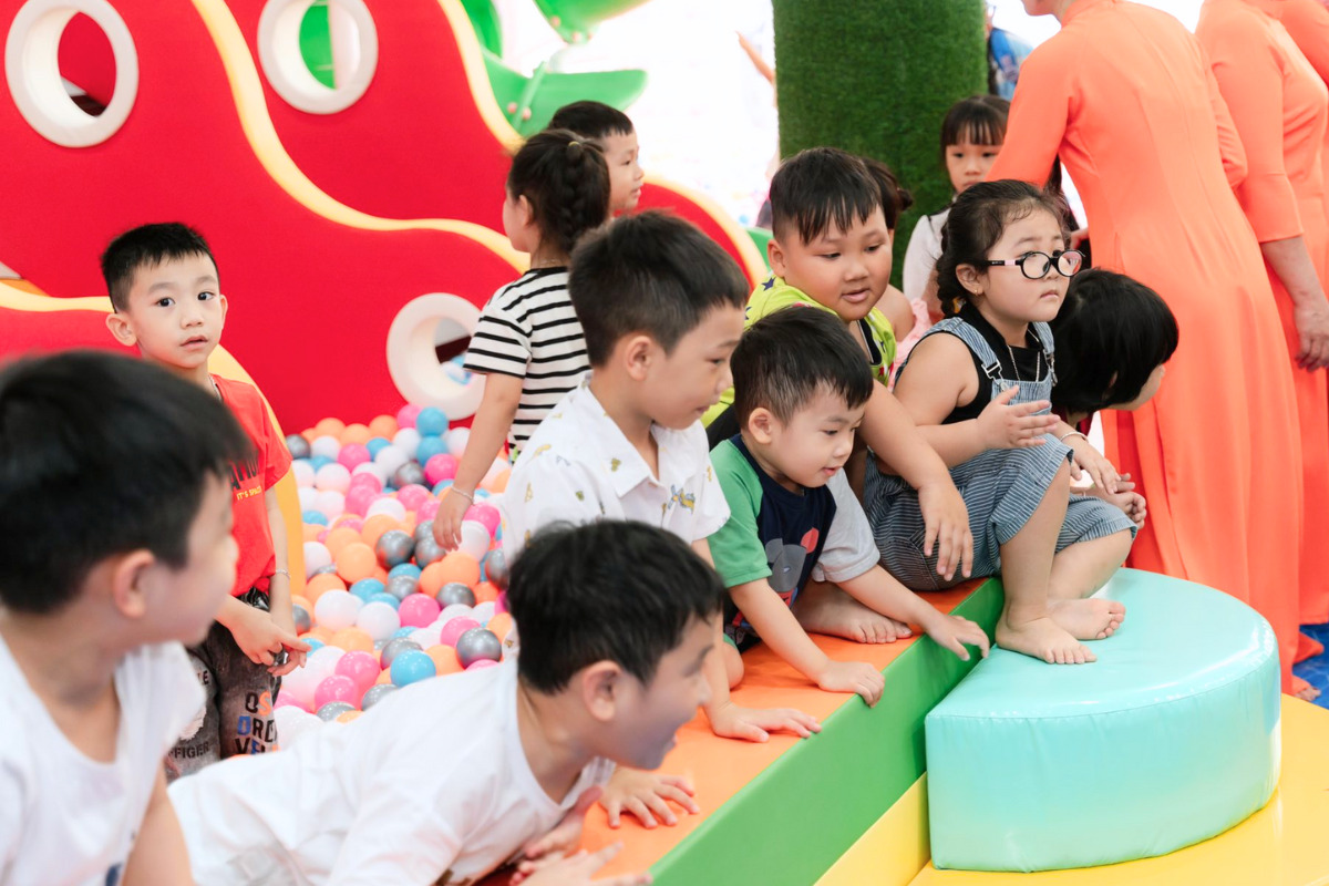 Tạo sự khác biệt so với các trường mầm non khác trong khu vực