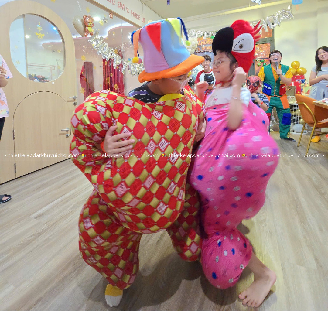 Tổ chức sinh nhật cho bé tại khu vui chơi Kawaii Family Kids Cafe