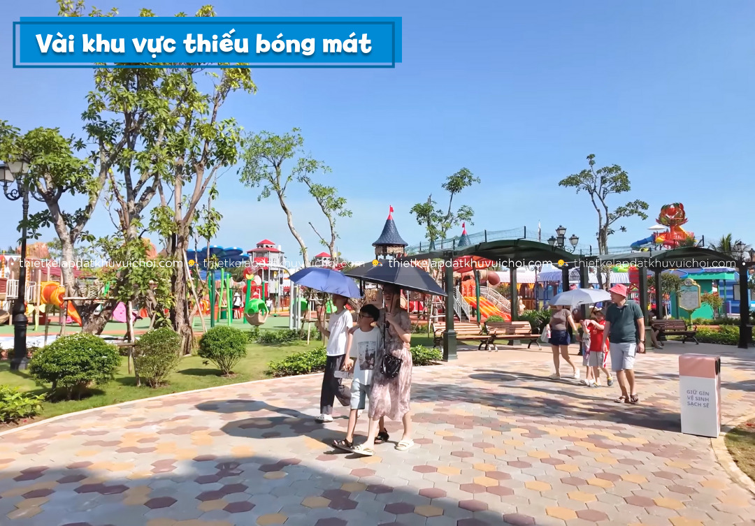 Vài khu vực thiếu bóng mát tại VinWonders Vũ Yên