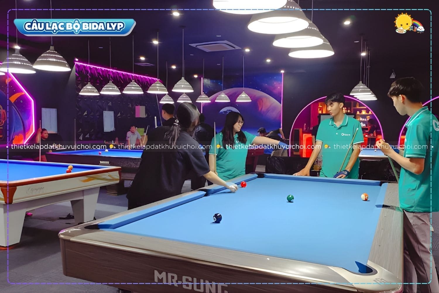 Không khí chơi bida sôi nổi của giới trẻ tại quán Bida Lyp