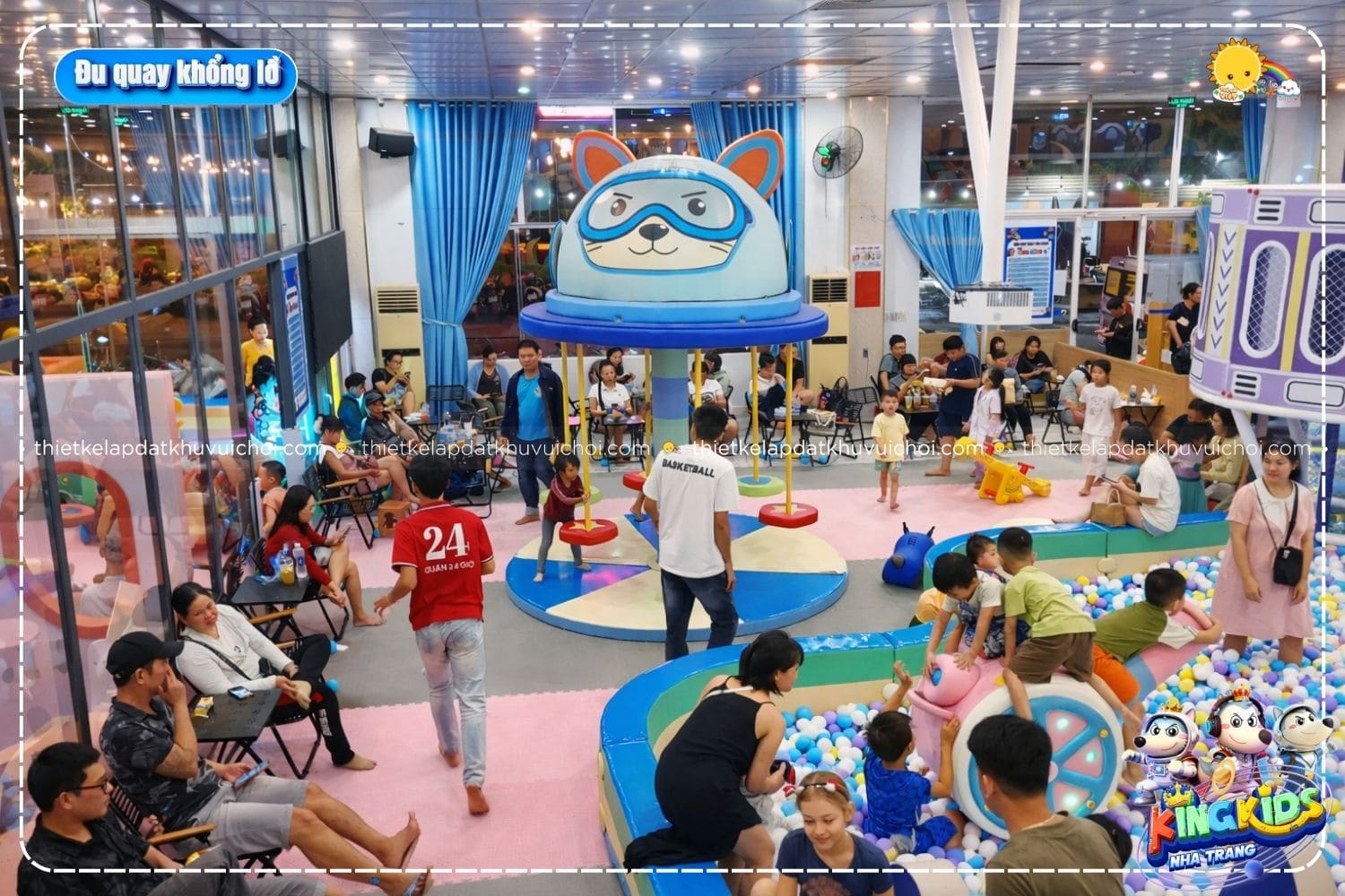 Đu quay khổng lồ chiếm trọn trái tim các bé