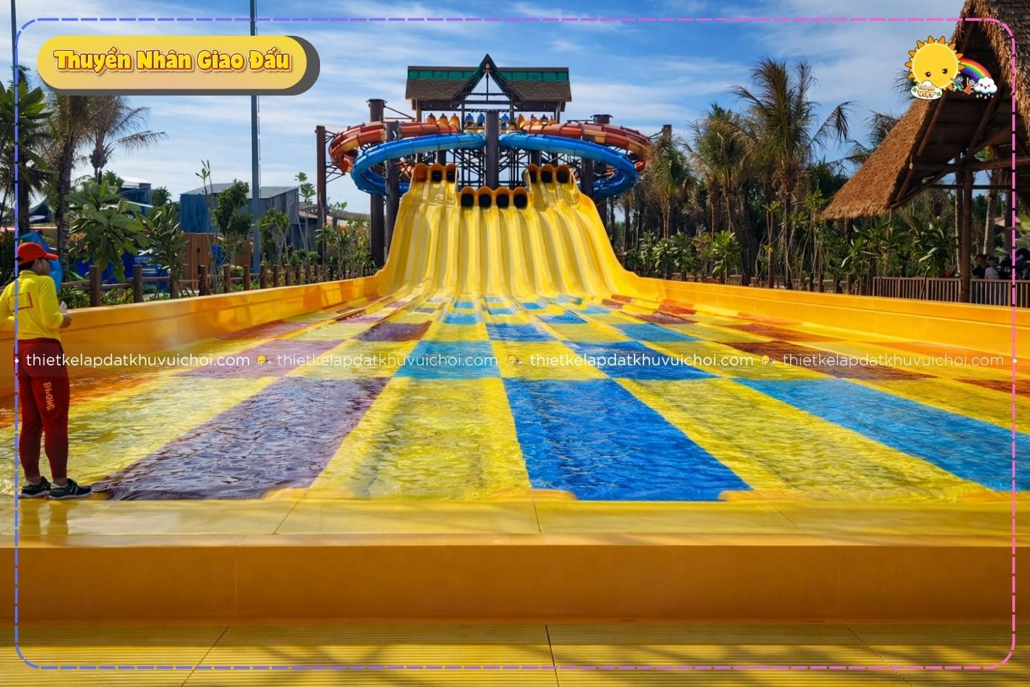 Máng trượt nước 10 làn Thuyền Nhân Giao Đấu tại công viên nước.