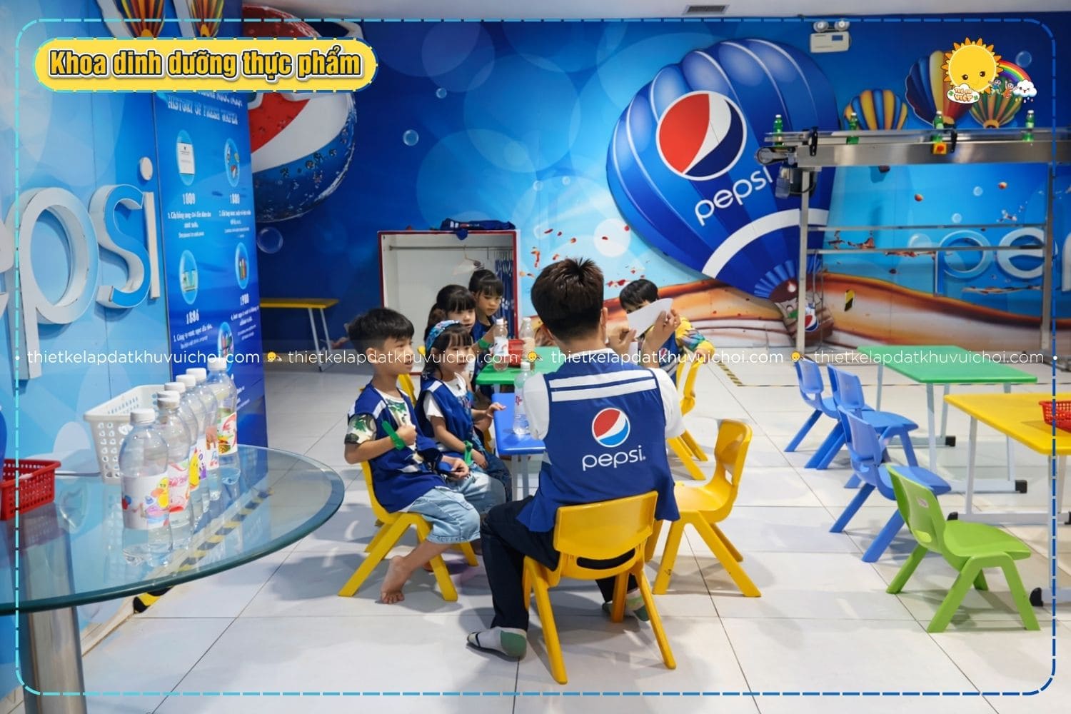 Các bé đang học ở khoa dinh dưỡng thực phẩm