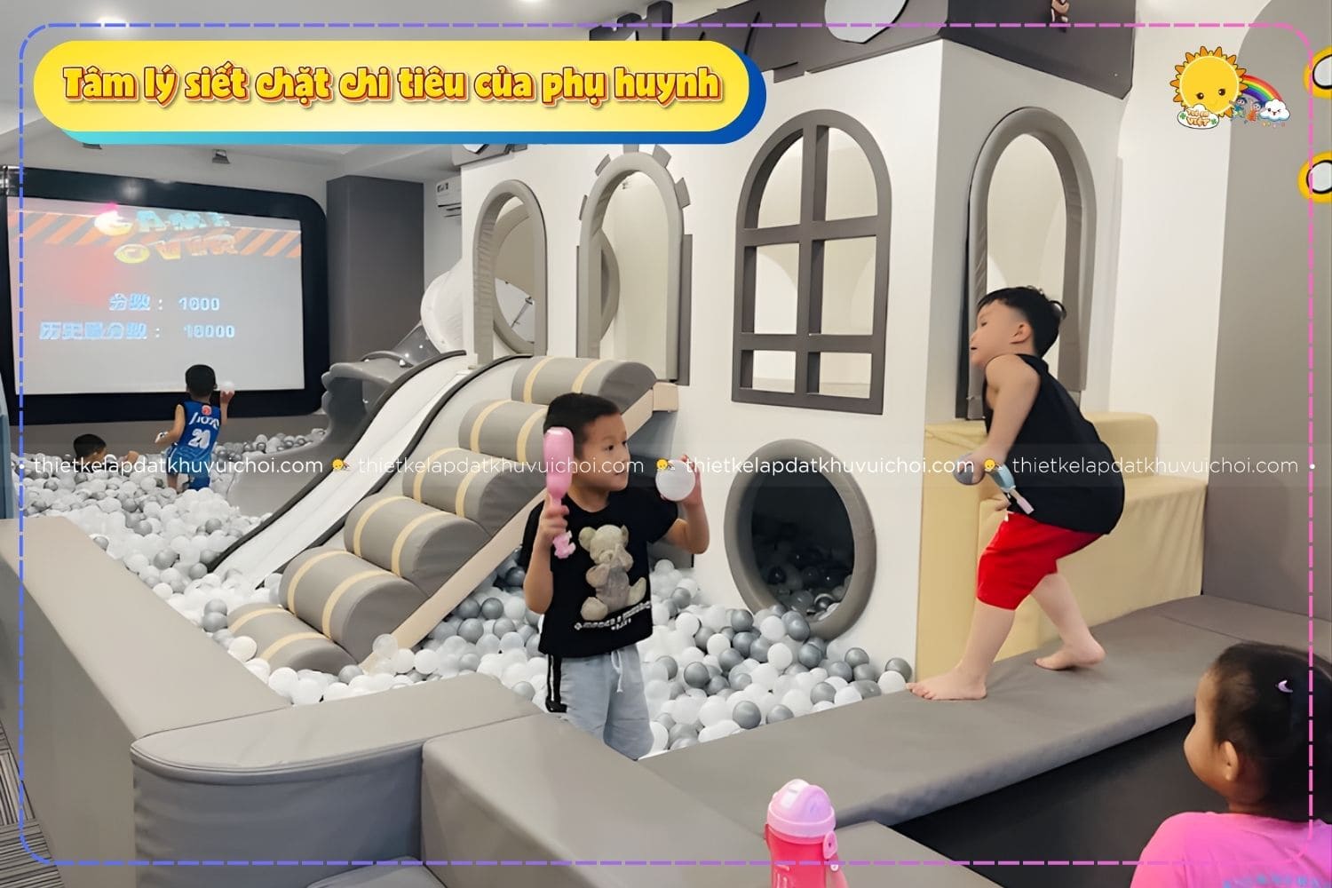 Phụ huynh bắt đầu siết chặt chi tiêu của các bé